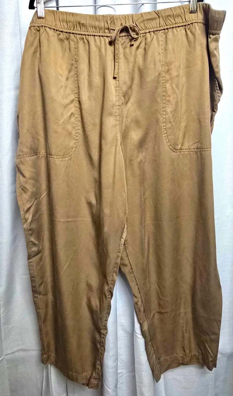 Women’s Plus 3X Croft & Barrow Beige Pull On Pants Elastic Waist Pockets